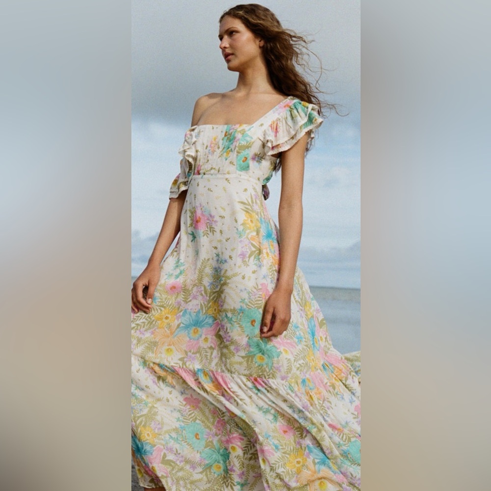 SPELL Lei Lei Frill Gown is incredibly exquisite & one for the Spell collectors - Picture 2 of 12